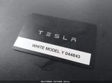 TESLA MODEL Y LONG RANGE DUAL MOTOR ALL-WHEEL DRIVE 5YJYGDEE4LF044843 fotografie