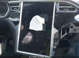 TESLA MODEL S 60/70/85 5YJSA1H11FFP75796 снимка