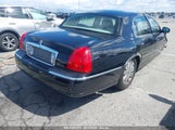 LINCOLN TOWN CAR SIGNATURE LIMITED 1LNHM82W35Y636746 снимка