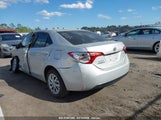 TOYOTA COROLLA LE 5YFBURHE6JP833505 снимка