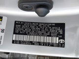 TOYOTA COROLLA LE 5YFBURHE6JP833505 снимка