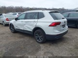VOLKSWAGEN TIGUAN 2.0T SE/WOLFSBURG EDITION 3VVMB7AX1RM008684 photo