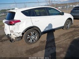 Toyota Rav4 Le 2T3BFREV5JW782101 снимка