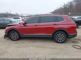 VOLKSWAGEN TIGUAN 2.0T SE/2.0T SE R-LINE BLACK/2.0T SEL 3VV2B7AX2LM018722 photo