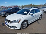 VOLKSWAGEN PASSAT 2.0T SE 1VWBA7A37JC025160 снимка
