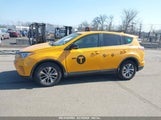 TOYOTA RAV4 HYBRID LE JTMRJREV1JD182640 снимка