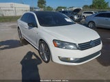 VOLKSWAGEN PASSAT 1.8T SPORT 1VWBT7A36EC098343 снимка