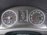 VOLKSWAGEN TIGUAN 2.0T/2.0T S WVGAV7AX2HK043681 снимка