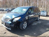 TOYOTA SIENNA LE V6 5TDKK3DC4BS104838 снимка