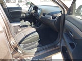 MITSUBISHI OUTLANDER SE JA4AD3A31GZ013312 снимка