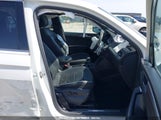 VOLKSWAGEN TIGUAN 2.0T SEL R-LINE 3VV4B7AX5NM109074 снимка