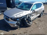 VOLVO XC40 B5 PLUS BRIGHT THEME YV4L12UE3R2290695 снимка