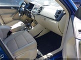 VOLKSWAGEN TIGUAN S/SE/SEL WVGAV75N49W500610 снимка