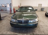Lincoln Town Car Signature 1LNHM82W31Y710726 fotografie