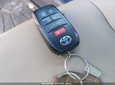 TOYOTA SIENNA XLE 5TDJSKFC7NS058980 снимка