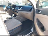 HYUNDAI TUCSON SE KM8J33A4XGU024223 снимка