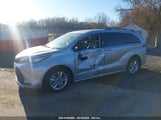 TOYOTA SIENNA XLE 5TDJRKEC9NS088219 photo