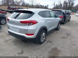 HYUNDAI TUCSON SE KM8J2CA49JU698390 снимка