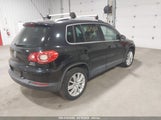 VOLKSWAGEN TIGUAN SEL WVGBV95N19W528137 photo