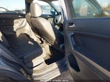 VOLKSWAGEN TIGUAN 2.0T SE/2.0T SEL/2.0T SEL R-LINE/2.0T SEL R-LINE BLACK 3VV2B7AX4KM076572 photo