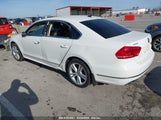 VOLKSWAGEN PASSAT 2.0L TDI SEL PREMIUM 1VWCV7A32FC057871 fotografie