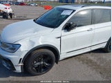 VOLKSWAGEN TIGUAN 2.0T SE/2.0T SEL/2.0T SEL R-LINE/2.0T SEL R-LINE BLACK 3VV2B7AX8KM078826 снимка