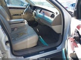 LINCOLN TOWN CAR SIGNATURE 1LNHM81W94Y650604 снимка