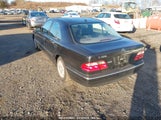 MERCEDES-BENZ E 320 WDBJF65J1YB058351 снимка