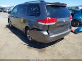 TOYOTA SIENNA LE V6 5TDKK3DC0BS055346 снимка