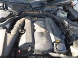 MERCEDES-BENZ E 320 WDBJF65H5XA774610 снимка