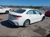 TOYOTA COROLLA LE 5YFEPMAE5NP370179 снимка