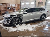 BUICK REGAL TOURX ESSENCE W04GV8SX0J1094167 fotografie