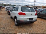 VOLKSWAGEN TIGUAN R-LINE/S/SE/SEL WVGBV3AX6EW561603 снимка