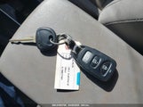 HYUNDAI ELANTRA SE 5NPD84LF6HH111247 снимка
