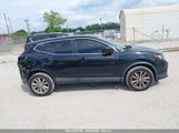 NISSAN ROGUE SPORT S JN1BJ1CP8HW016169 photo
