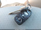 HYUNDAI ELANTRA SE 5NPD74LF0HH207149 снимка