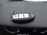 NISSAN VERSA 1.8SL 3N1BC13E49L421994 снимка