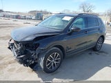 VOLKSWAGEN TIGUAN 2.0T SE/2.0T SEL/2.0T SEL R-LINE/2.0T SEL R-LINE BLACK 3VV2B7AX6KM066013 photo