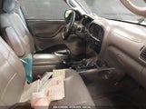 TOYOTA SEQUOIA SR5 V8 5TDBT44A72S081976 снимка