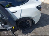 TESLA MODEL Y AWD/LONG RANGE DUAL MOTOR ALL-WHEEL DRIVE 7SAYGDEE4PF780951 fotografie