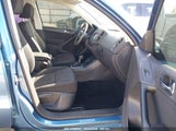 VOLKSWAGEN TIGUAN 2.0T/2.0T S WVGAV7AX4HK050597 fotografie