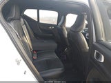 VOLVO XC40 T4 R-DESIGN YV4AC2HM7K2149105 снимка