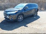 TOYOTA HIGHLANDER XLE 5TDJZRFH8JS529884 снимка