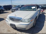 LINCOLN TOWN CAR ULTIMATE 1LNHM83W54Y672824 снимка