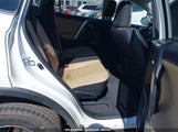 TOYOTA RAV4 XLE JTMWFREV8HD107495 снимка
