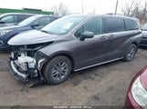 TOYOTA SIENNA LE 5TDBRKEC8NS091617 снимка