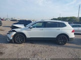 VOLKSWAGEN TIGUAN 2.0T SE/2.0T WOLFSBURG EDITION 3VV3B7AX3RM120298 photo