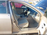 TOYOTA CAMRY LE 4T4BE46K48R034524 снимка