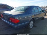MERCEDES-BENZ E 320 WDBJF55F7VA402305 снимка
