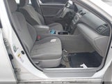 TOYOTA CAMRY LE 4T1BE46K48U773547 снимка